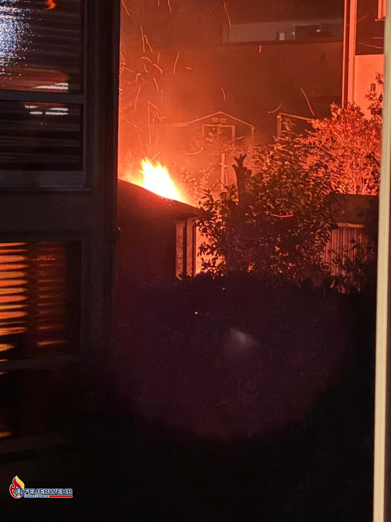 20.10.2025 - morgendlicher Gartenlaubenbrand in der Waldstraße